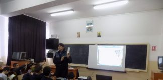 Polițiști, printre elevi: Oamenii legii au promovat nonviolența în școli