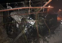 Un tir încărcat cu sare, răsturnat la Bîlteni