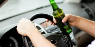 Mai mulți șoferi băuți, prinși de polițiști: Un conducător auto din Fărcășești s-a oprit cu mașina într-un gard