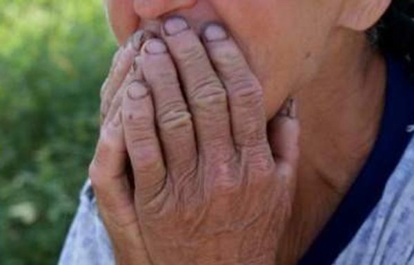 O bătrână din Glogova a ajuns la spital după ce a fost lovită de ginere