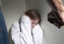 Femeie din Târgu-Cărbunești, bătută de soț! Bărbatul, evacuat din locuință