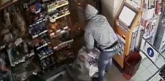 Furt întrerupt de alarma magazinului