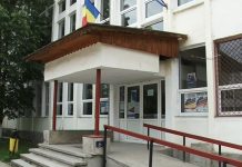 Elevi de la o postliceală din Târgu Jiu, voluntari în școlile în care se vor face teste de salivă