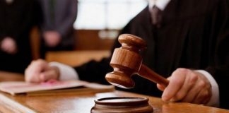 Încep procesele unui fost executor judecătoresc și ale unui fost ofițer SRI