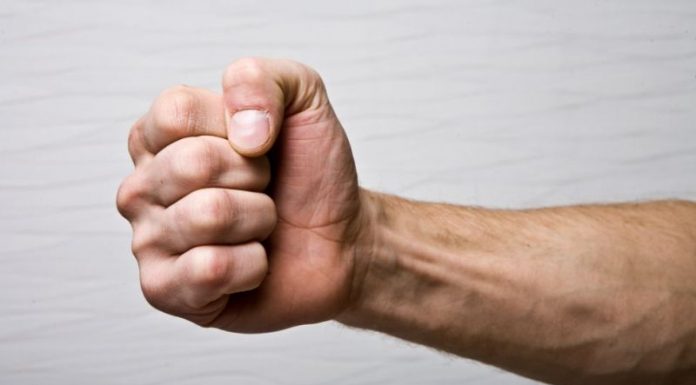 A intrat peste vecina sa în casă. Dosar penal!