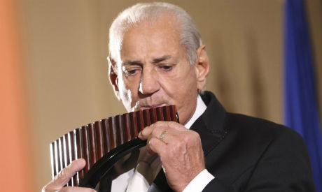 Gheorghe Zamfir primeşte titlul Doctor Honoris Causa