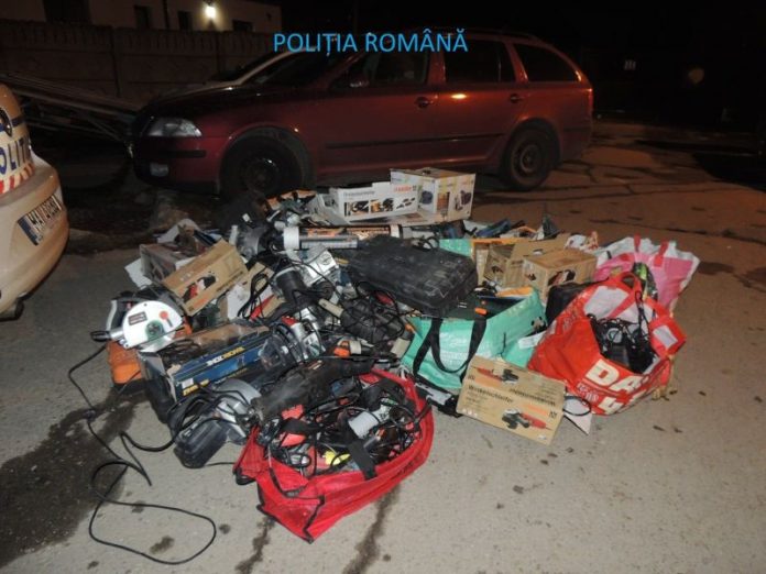 53261090_638215669969916_7988389628665135104_n