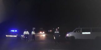 Accident la Târgu-Jiu! Patru tineri au fost răniți, după ce s-au oprit cu mașina într-o țeavă de gaze