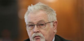 Ministrul Energiei, chemat să le explice parlamentarilor impactul taxei pe lăcomie care afectează companiile energetice