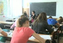 Semestrul al doilea va debuta cu examene pentru elevii din ani terminali