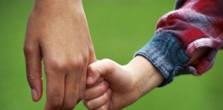 DGASPC Gorj recrutează noi asistenți maternali