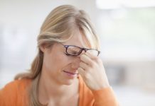 Metode pentru a reduce aspectul ochilor obosiți