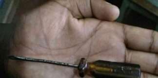 Femeie lovită cu șurubelnița de iubitul ei! Tânăra a refuzat ordinul de protecție