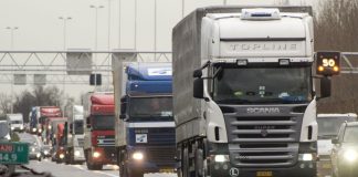 Transportatorii amenință cu noi proteste