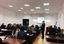 Bătaie în fața Colegiului Național “Spiru Haret”