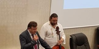 Violoncelistul Adrian Naidin a primit înaltul titlu academic de DHC al Universităţii «Constantin Brâncuşi» din Târgu-Jiu –