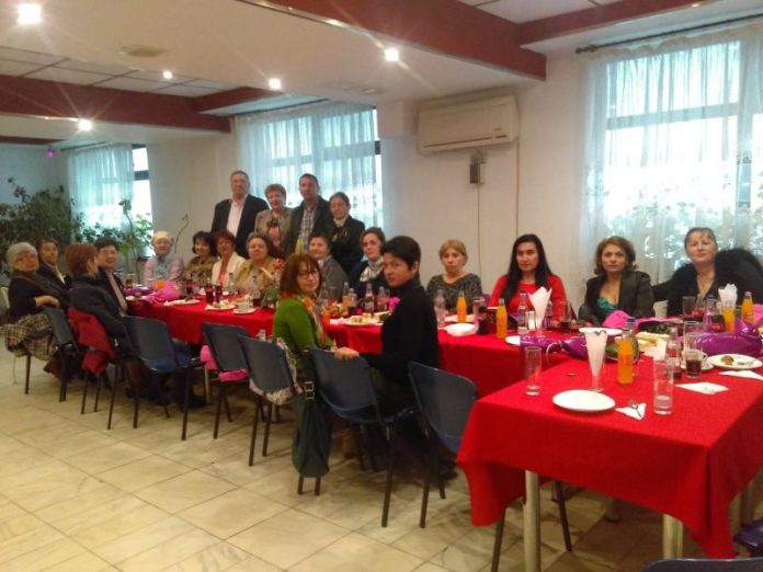 53423689_378311629675822_4237773273808502784_n