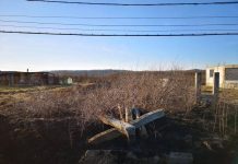 Stâlp de curent, rupt de vânt la granița comunei Câlnic cu Telești! Zece case, puse în pericol de un incendiu violent, comuna, opt ore fără energie electrică