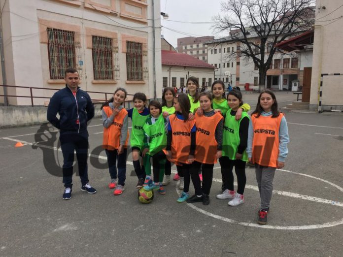 54268035_336289450565060_2723023181358039040_n