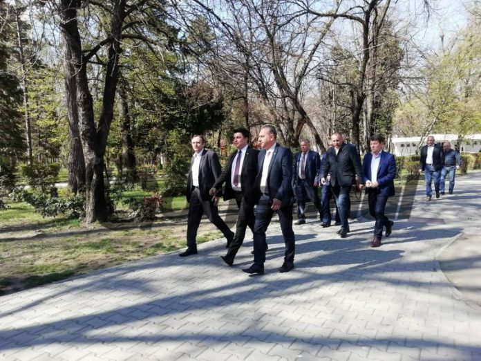 55467766_560663094419473_9069252602931183616_n