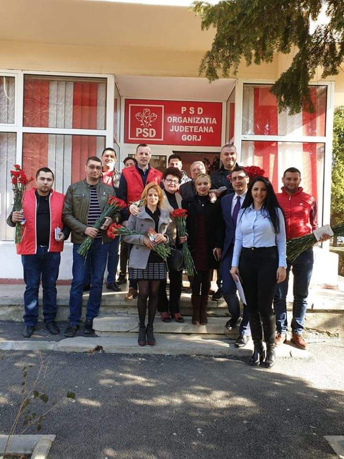 FOTO: PSD Târgu Jiu a oferit simboluri ale primăverii