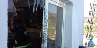 Bătrân rănit, după ce o butelie a explodat în locuinţa sa