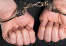 Bărbat din Târgu-Cărbunești, reținut după ce ar fi incendiat ușa unui apartament