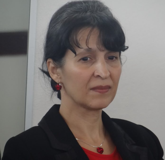 Două șefe din Primăria Târgu Jiu, pe făraș