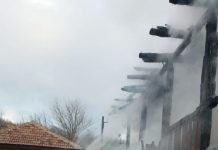 Incendiu provocat de jarul căzut din sobă
