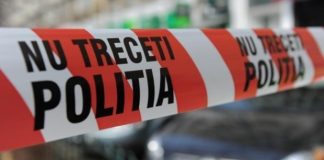 O femeie i-a înfipt cuțitul în spate soțului, după ce ar fi agresat-o