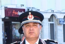 Tâlhar prins de polițiști cu ajutorul unui pompier