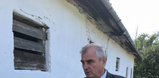 Școală reabilitată complet. Scapă de WC-ul din fundul curții!