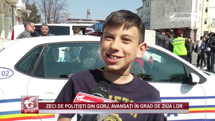 ZECI DE POLIȚIȘTI DIN GORJ, AVANSAȚI ÎN GRAD DE ZIUA LOR