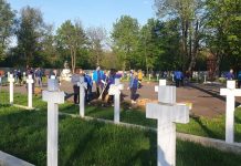 Zeci de membri ALDE au dat culoare Cimitirului Eroilor din Târgu-Jiu!