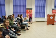 Galerie foto: Studenții UCB Târgu Jiu, la discuții cu îndrăgitul Smiley