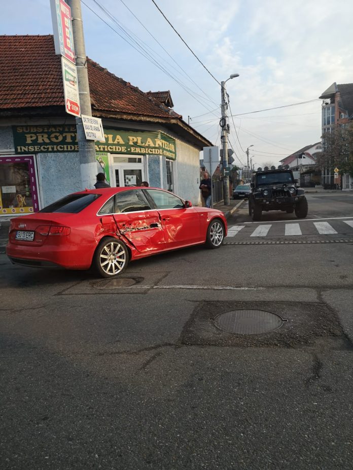 Foto: Două accidente în Târgu-Jiu, mașini șifonate!