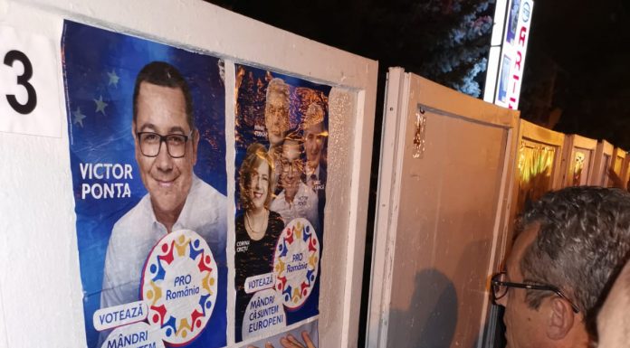 Foto: A început campania electorală, primele afișe la Târgu-Jiu!