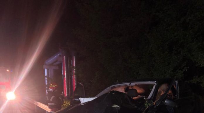 FOTO: Accident la Turceni! Doi bărbați au ajuns la spital