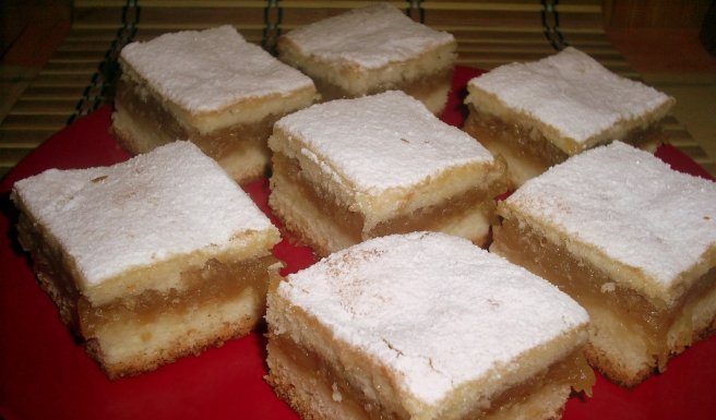 Rețeta săptămânii – Prăjitură cu mere de post