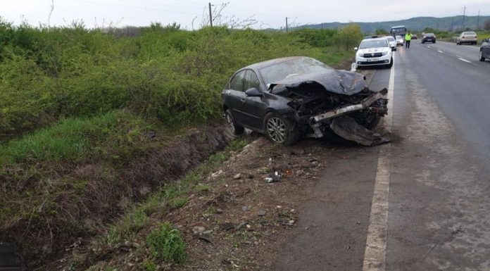 Șofer rănit într-un accident provocat de el