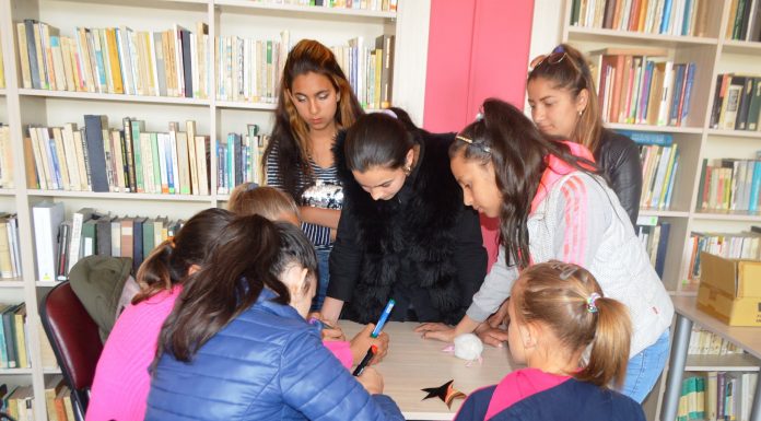 Centrul Europe Direct și Biblioteca Județeană, vizitate de elevii de la ”Voievod Litovoi”