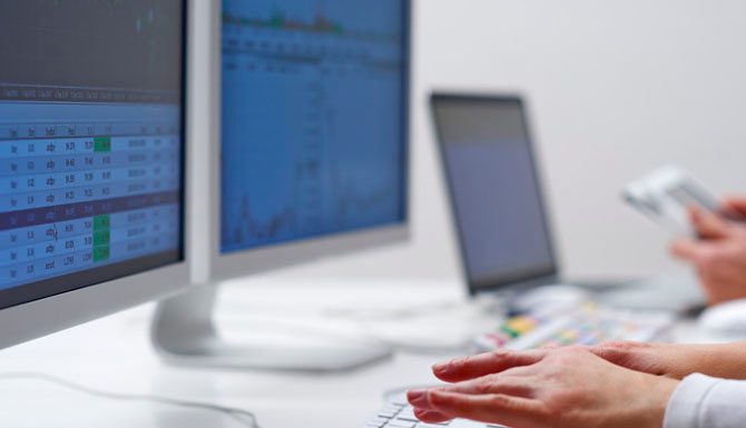 Datele personale ale experţilor electorali, dezvăluite „din eroare”