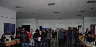 Mai multe locuri de muncă vacante decât doritori, la Bursa organizată de AJOFM Gorj