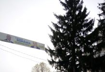 Campania electorală nu-l exclude nici pe Dumnezeu! -Războiul bannerelor la Cîlnic: PNL contra Pro România,