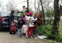 O jucărie pentru un zâmbet! – Zeci de daruri pentru copiii din Leleşti, Stăneşti şi Turcineşti