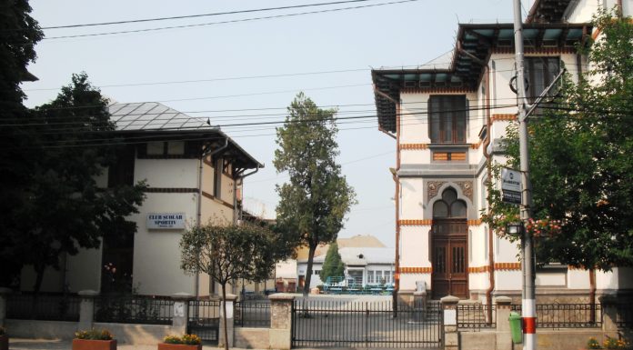 Donaţie de cărţi pentru liceele din Târgu-Jiu