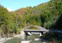 Bani pentru podul de la Lainici