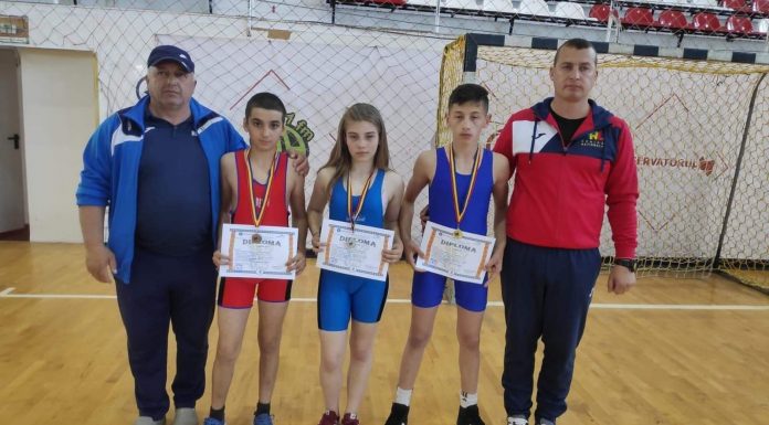 Sportivi de la CSS Târgu-Jiu, pe podium la Campionatul Național Școlar de lupte libere
