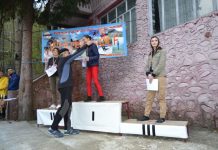 Tinere din casa de tip familial, pe podium la o competiție sportivă montană