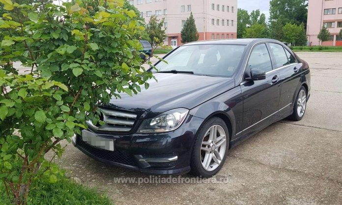 1556694851139-5585-S4